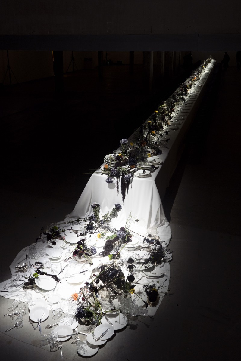 thyse floral artist domitille basso balenciaga table